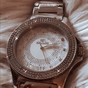 Men’s diamond watch